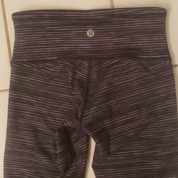 Lululemon  tights - Picture 3 of 3
